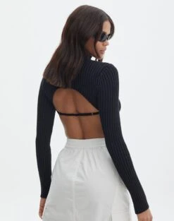 Cropped High Neck Backless Long Sleeve Knit Top -Glassons bearman backless funnel top black back kl111146knt