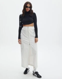 Cropped High Neck Backless Long Sleeve Knit Top -Glassons bearman backless funnel top black full kl111146knt