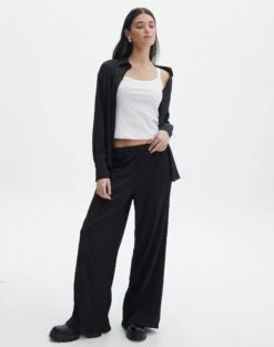 Mid Rise Relaxed Leg Pant -Glassons co gloria textured pants black front pw127549tex 1