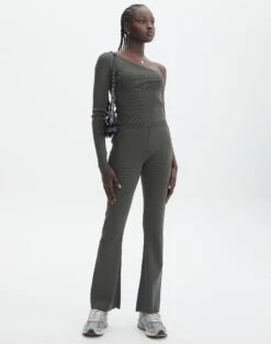 Knit Twist Front Crop Top -Glassons co odus pant thyme out front pw98766knt