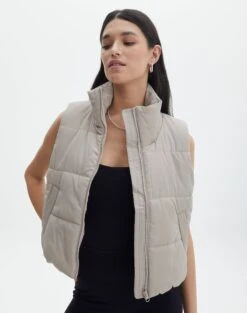 Ribbed Turtleneck Top -Glassons r sloan cropped puffer vest on the rocks front vs49501rcml