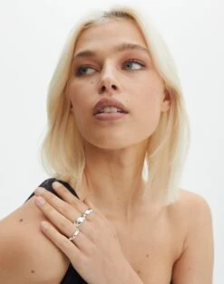 Cropped Zip Through Hoodie -Glassons three gold rings silver front je52535rng